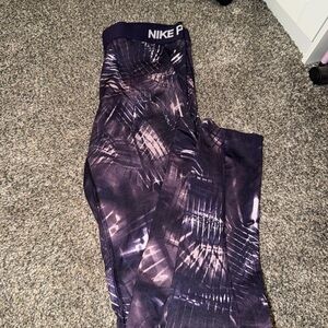 Nike Women’s Purple Leggings